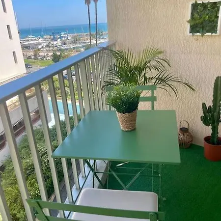 Appartement Evasion Menton vue mer proche plage et gare *