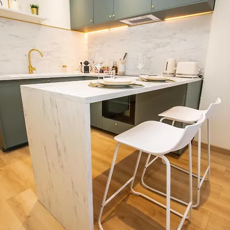 Evasion Menton vue mer proche plage et gare Appartement