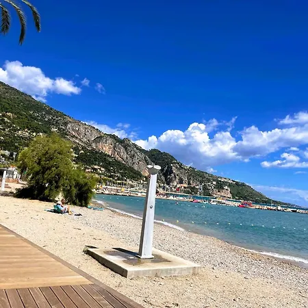 Vue Proche Et Gare *