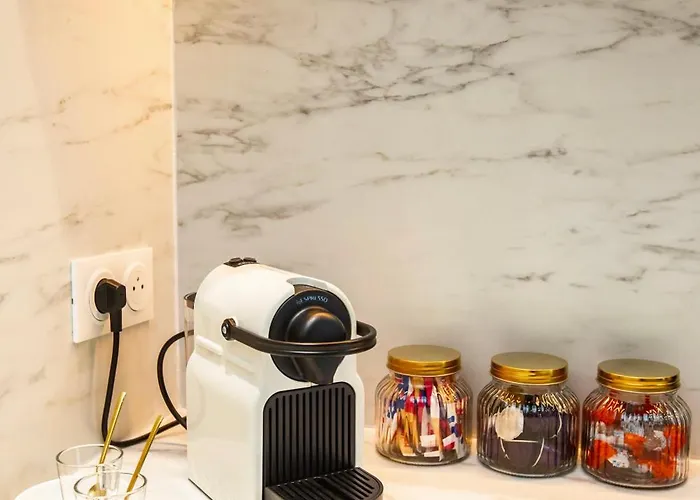 Vue Proche Et Gare *